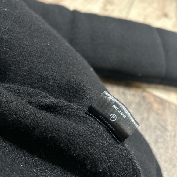 Sablyn Erica cashmere puffer jacket in black - Picture 6 of 8